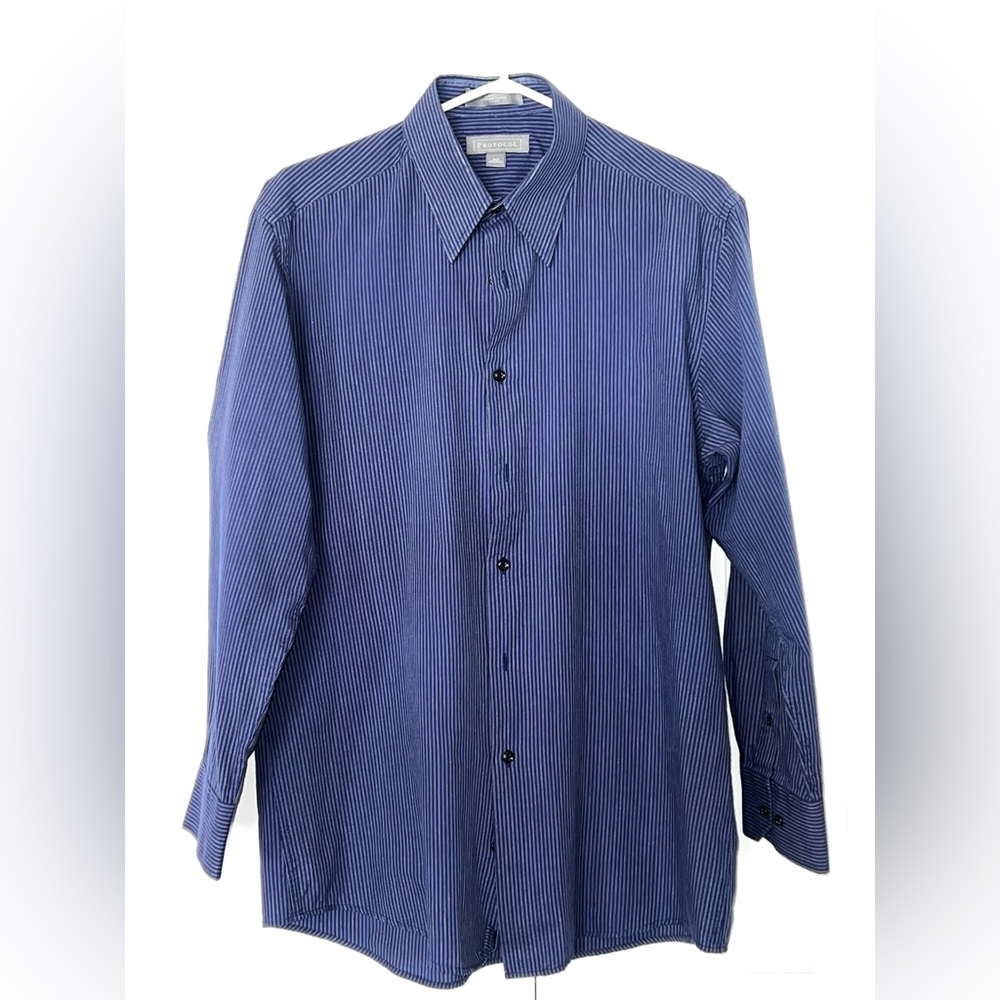Men's 15 1/2 34-35 Protocol Pinstripe Dress Shirt Button down Easy care Blue